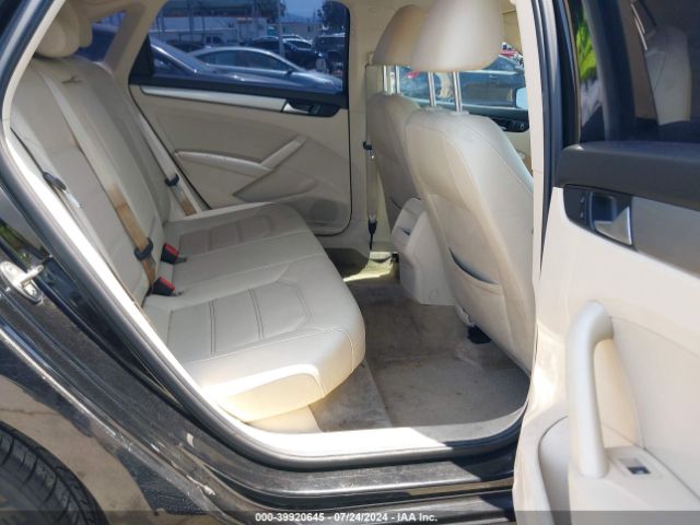 1VWAT7A32FC104572 Volkswagen Passat 1.8t Limited Edition