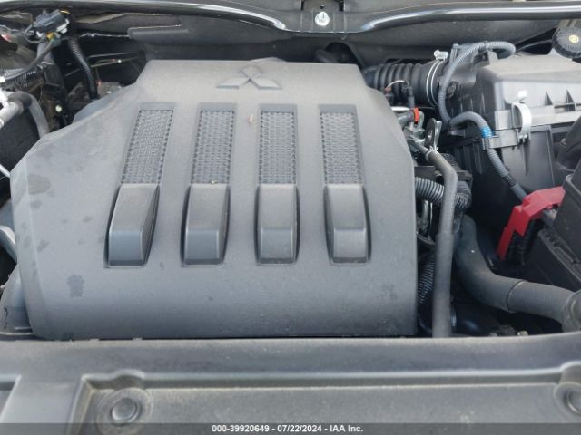 JA4ATVAA8NZ028819 Mitsubishi Eclipse Cross Le S-awc