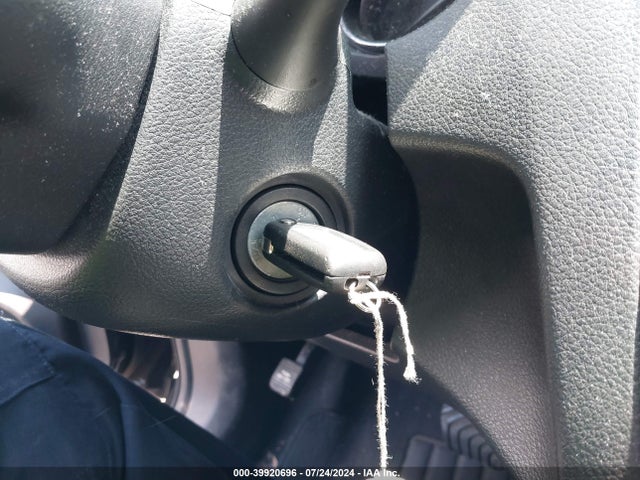 Nissan ROGUE S 2017 KNMAT2MT1HP605658 Image 11
