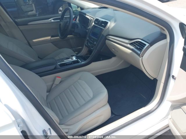 3FA6P0HD0LR217670 Ford FUSION SE