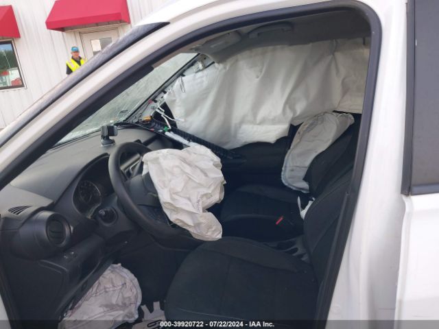 3N1CP5CU2KL526398 Nissan KICKS S