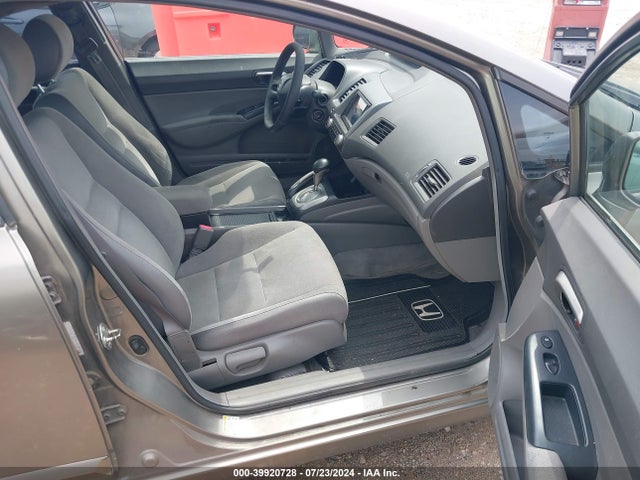 Продаж на аукціоні авто 2006 Honda Civic Lx, vin: 1HGFA165X6L098768, номер лоту: 39920728