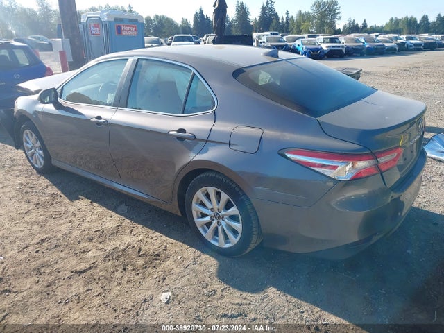 Toyota CAMRY LE 2020 4T1C11AK4LU346254 Image 3