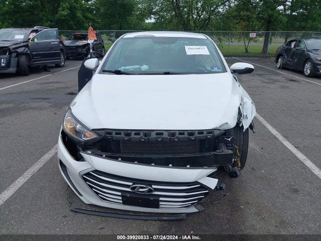 5NPD84LF8JH302982 Hyundai ELANTRA SEL