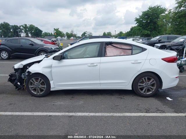 5NPD84LF8JH302982 Hyundai ELANTRA SEL