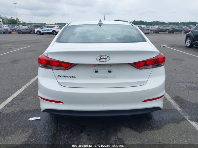5NPD84LF8JH302982 Hyundai ELANTRA SEL