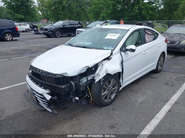 5NPD84LF8JH302982 Hyundai ELANTRA SEL