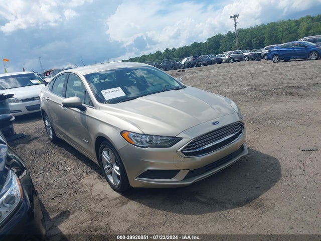2018 3FA6P0LUXJR268890 main image