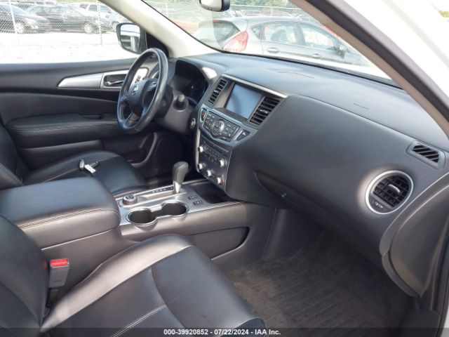 5N1DR2MMXJC626389 Nissan Pathfinder Sl
