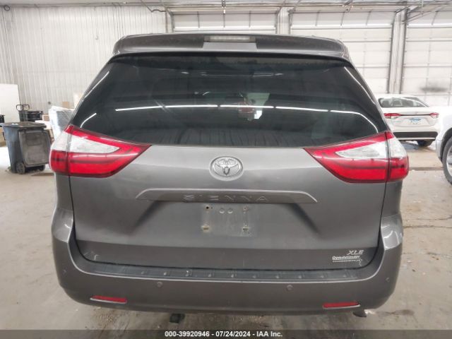 5TDYK3DC3FS647484 Toyota Sienna Xle 8 Passenger