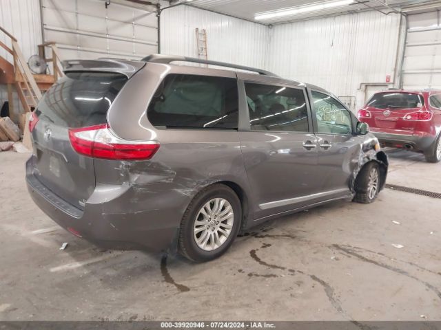 5TDYK3DC3FS647484 Toyota Sienna Xle 8 Passenger