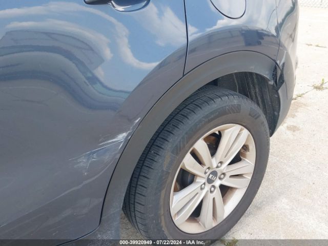 KNDPM3AC8H7298913 KIA Sportage Lx