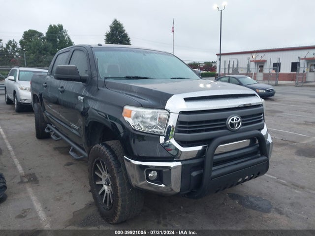 Toyota Tundra Sr5 5.7l V8 2015 5TFDW5F17FX420173 головне зображення