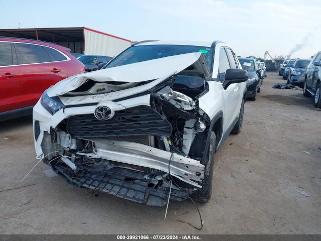 Toyota RAV4 LE 2021 2T3H1RFVXMC154676 Image 2