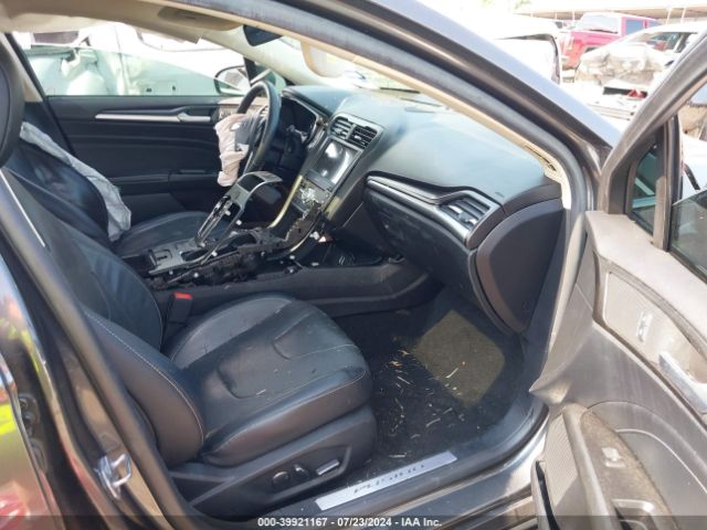 3FA6P0RU7KR273683 Ford Fusion Hybrid Titanium