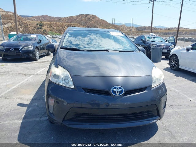 Toyota Prius Three 2015 JTDKN3DU8F1884068 Image 12