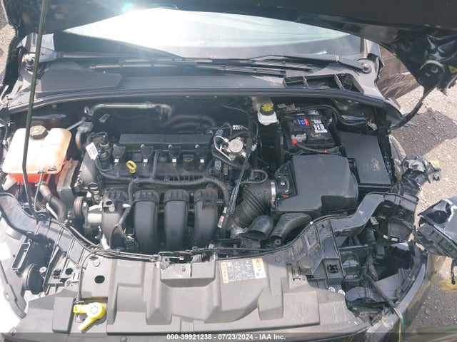 Ford FOCUS SE 2018 1FADP3K21JL234800 Image 10