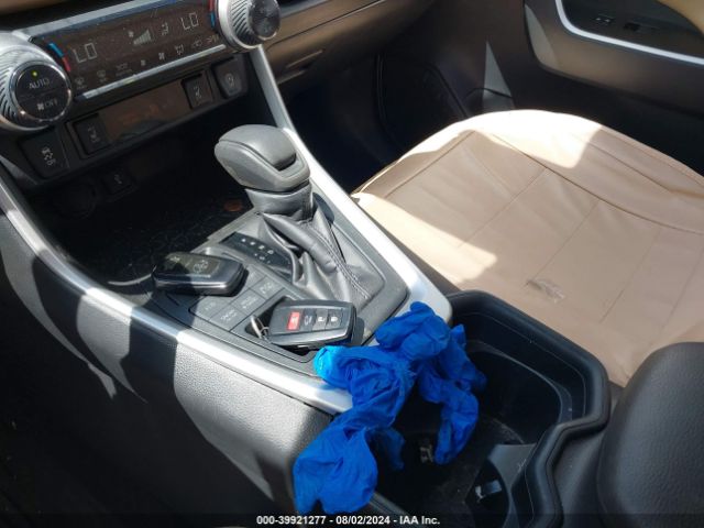2T3P1RFV2MC193452 Toyota Rav4 Xle
