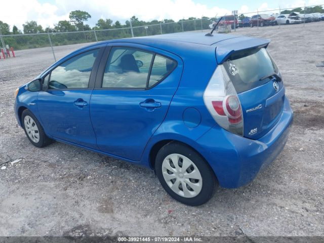 JTDKDTB39E1067686 Toyota Prius C One