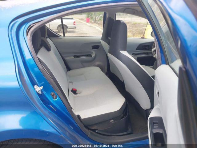 JTDKDTB39E1067686 Toyota Prius C One