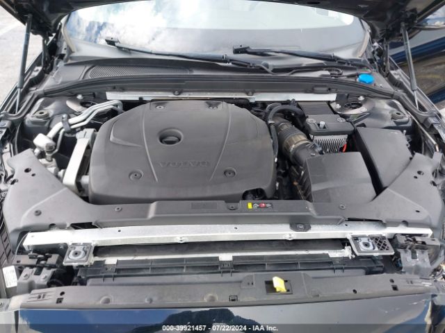7JRA22TK4KG015233 Volvo S60 T6 Momentum