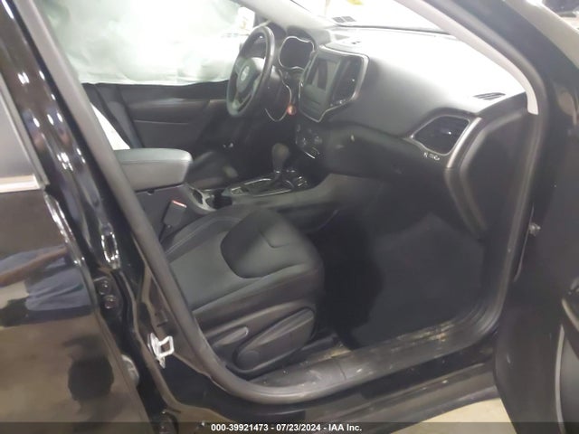 1C4PJMCB4KD489644 Jeep Cherokee Latitude 4x4