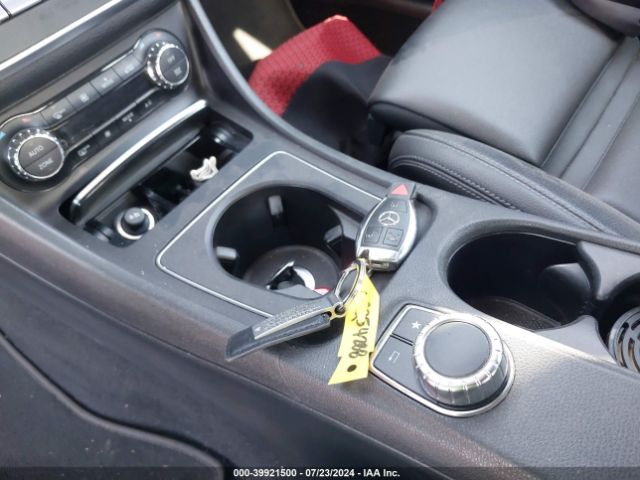 WDDSJ4EB7KN758338 Mercedes-Benz CLA 250