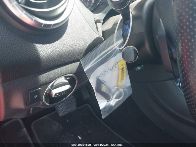 WDDSJ4EB7KN758338 Mercedes-Benz CLA 250