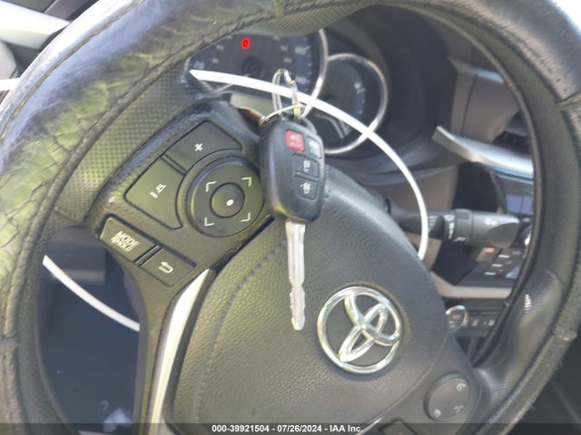 Toyota COROLLA LE 2016 5YFBURHE2GP429559 Image 11