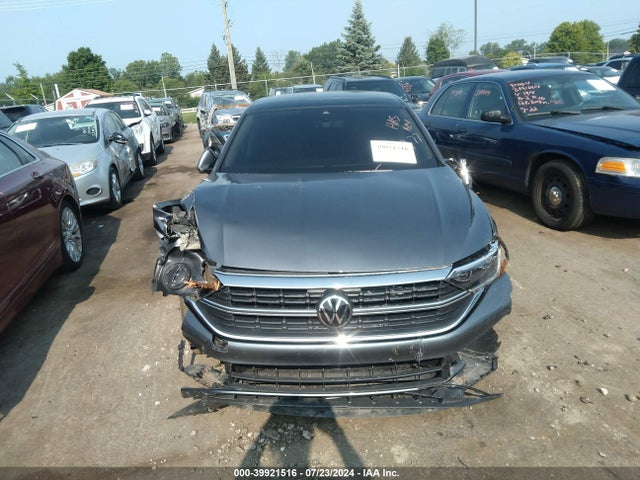 3VWGM7BU8PM045977 Volkswagen Jetta 1.5t Sel