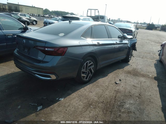 3VWGM7BU8PM045977 Volkswagen Jetta 1.5t Sel