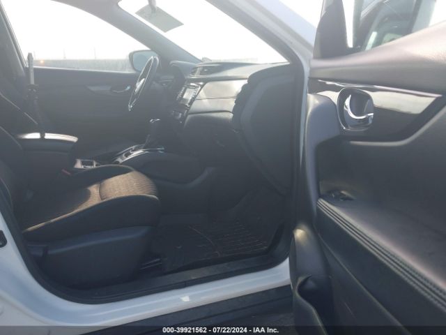 5N1AT2MVXJC801849 Nissan ROGUE SV