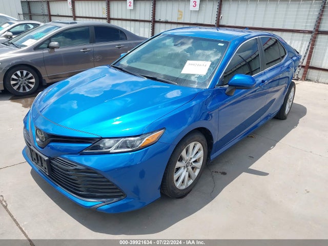 Toyota CAMRY LE 2020 4T1C11AK7LU337595 Image 2