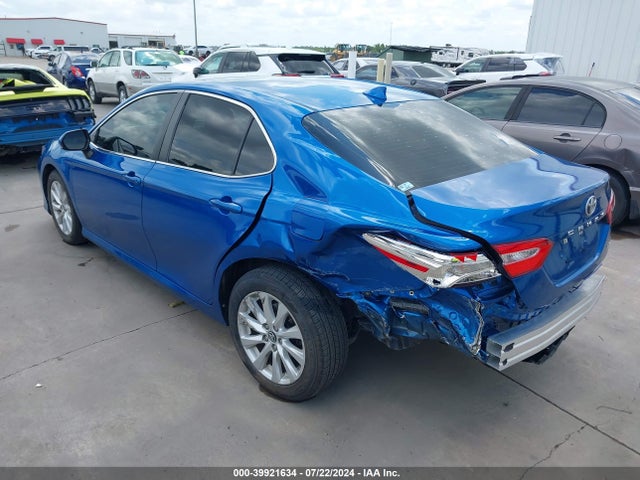 Toyota CAMRY LE 2020 4T1C11AK7LU337595 Image 3