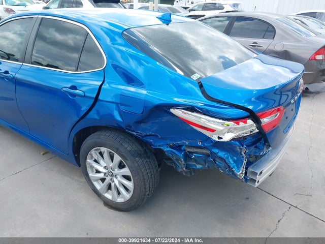 Toyota CAMRY LE 2020 4T1C11AK7LU337595 Image 6