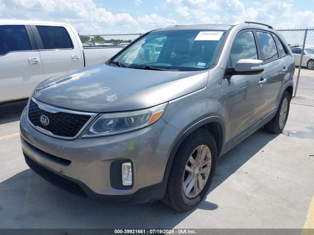 KIA SORENTO LX 2014 5XYKT3A63EG501731 Image 2