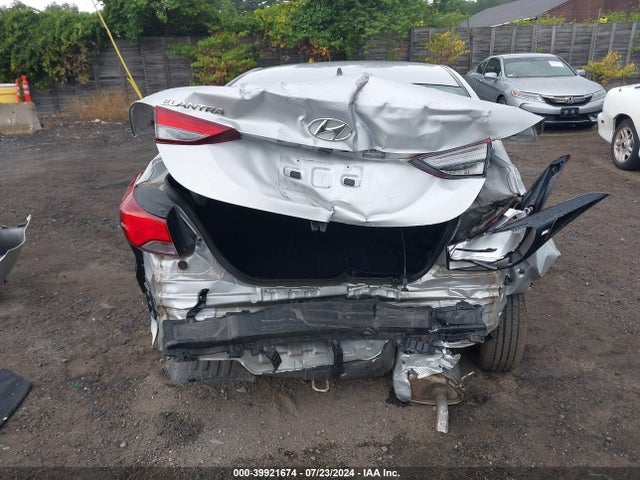 Hyundai ELANTRA SE 2015 5NPDH4AE5FH595791 Image 17