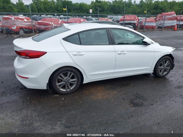 Hyundai Elantra Value Edition 2018 5NPD84LFXJH319475 Image 13