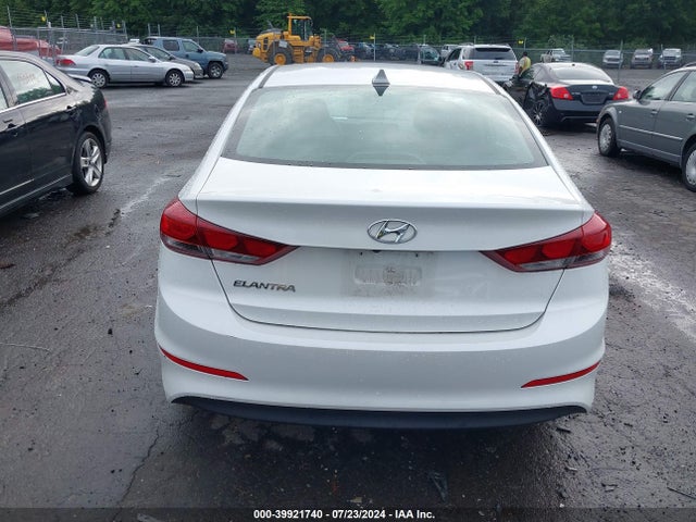 Hyundai Elantra Value Edition 2018 5NPD84LFXJH319475 Image 16