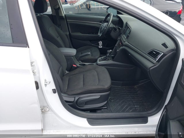 Hyundai Elantra Value Edition 2018 5NPD84LFXJH319475 Image 5
