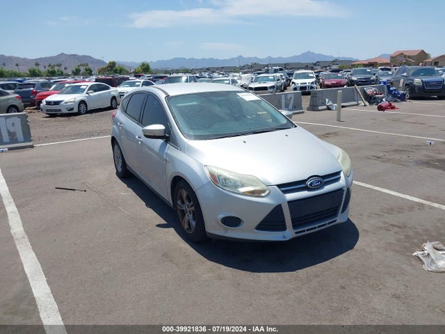 Ford FOCUS SE 2014 1FADP3K21EL432573 Image 1