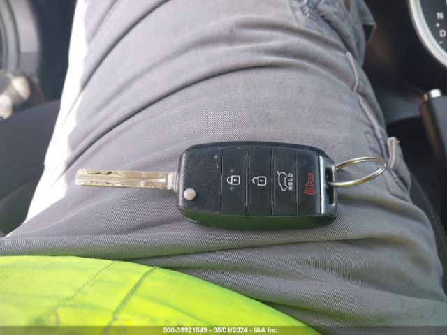 KNDJN2A22G7264873 KIA Soul !