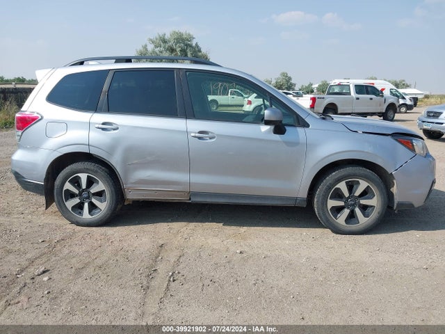 Subaru Forester 2.5i Premium 2017 JF2SJAEC9HH463526 Image 14