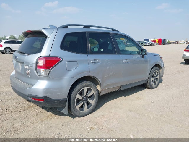 Subaru Forester 2.5i Premium 2017 JF2SJAEC9HH463526 Image 4
