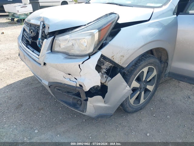 Subaru Forester 2.5i Premium 2017 JF2SJAEC9HH463526 Image 6