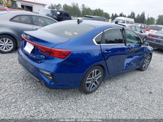 3KPF54AD8ME411034 KIA FORTE EX