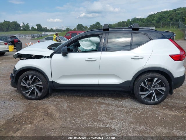 Volvo Xc40 T5 R-design 2021 YV4162UM4M2606114 Image 14