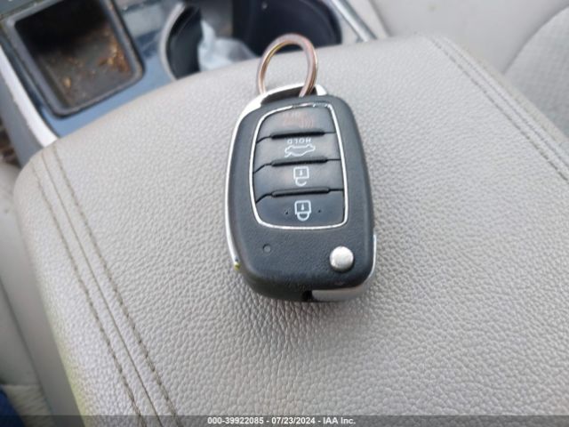 5NPE24AF7KH772558 Hyundai SONATA SE