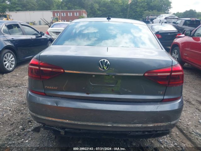 1VWDT7A35HC000447 Volkswagen Passat 1.8t R-line