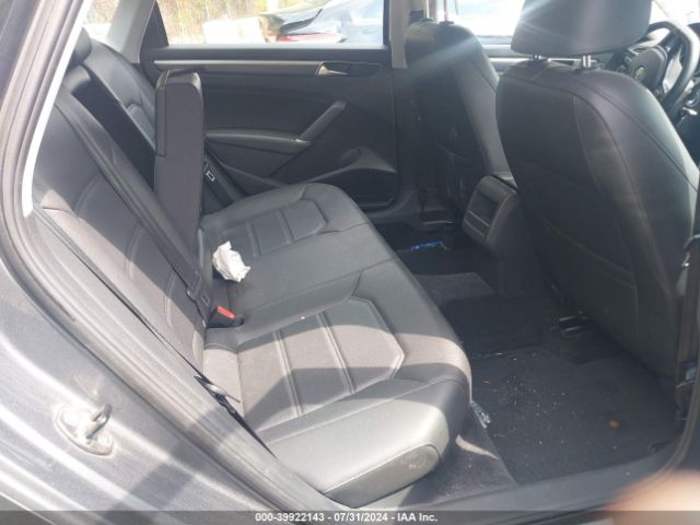 1VWDT7A35HC000447 Volkswagen Passat 1.8t R-line